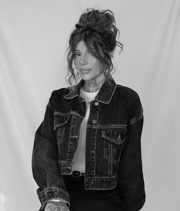 Cara Rose – Le Papillon Studio